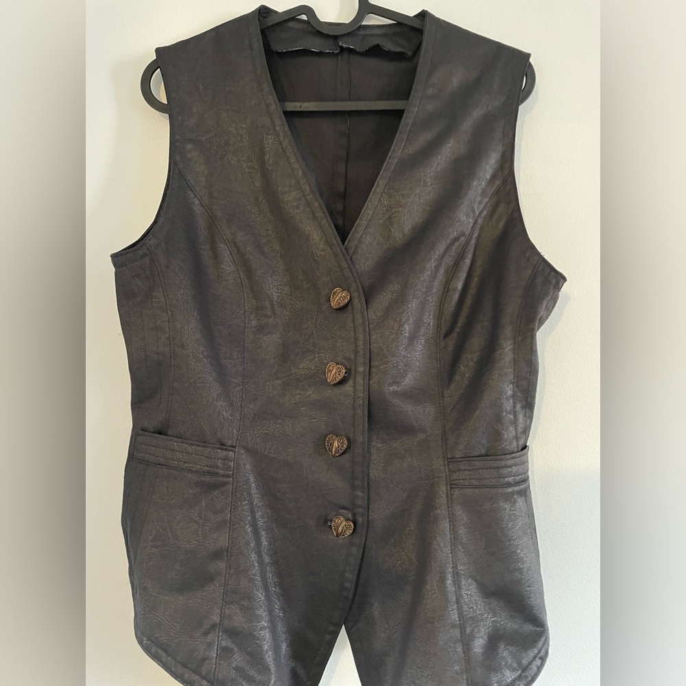 Dark grey/Black vest heart shaped buttons